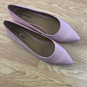 Comfort view flats